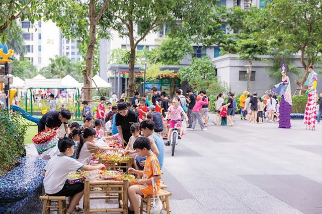 Ba thập kỷ kiến tạo vươn xa của ROX Group - Ảnh 1.