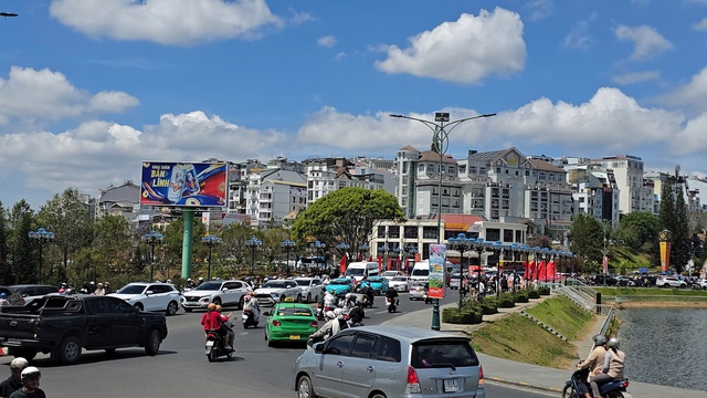 Thách thức du lịch Lâm Đồng khi sân bay Liên Khương tạm đóng cửa- Ảnh 4. Thách thức du lịch Lâm Đồng khi sân bay Liên Khương tạm đóng cửa- Ảnh 4.