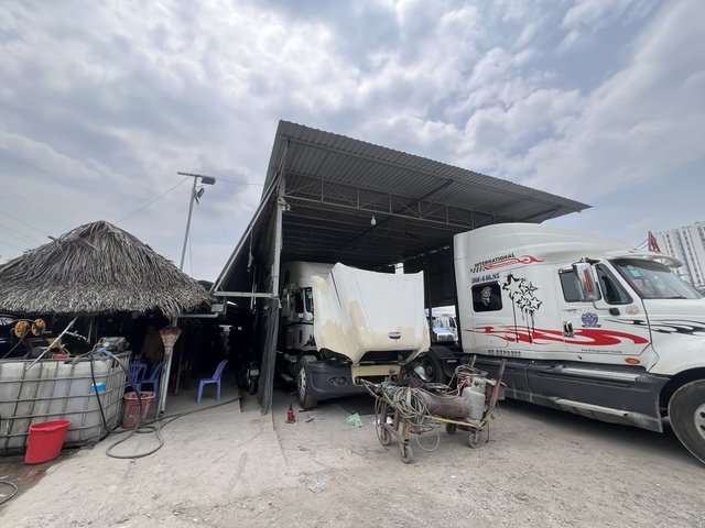  Xử lý vi phạm các bãi xe container tự phát trên đường Võ Chí Công- Ảnh 10.