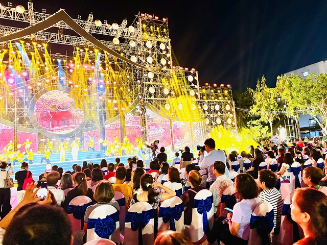 Hiến kế để văn h&oacute;a TP.HCM xứng tầm si&ecirc;u đ&ocirc; thị- Ảnh 1.