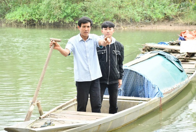 Chuyện gia đ&igrave;nh 'người h&ugrave;ng' tr&ecirc;n s&ocirc;ng Gianh - Ảnh 1.