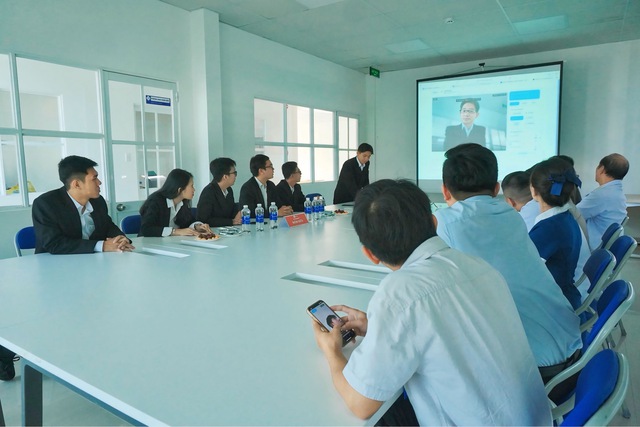 Từ dự &aacute;n sinh vi&ecirc;n đến giải ph&aacute;p gi&uacute;p bệnh nh&acirc;n 'nh&igrave;n thấy' bệnh l&yacute; thị gi&aacute;c - Ảnh 2.