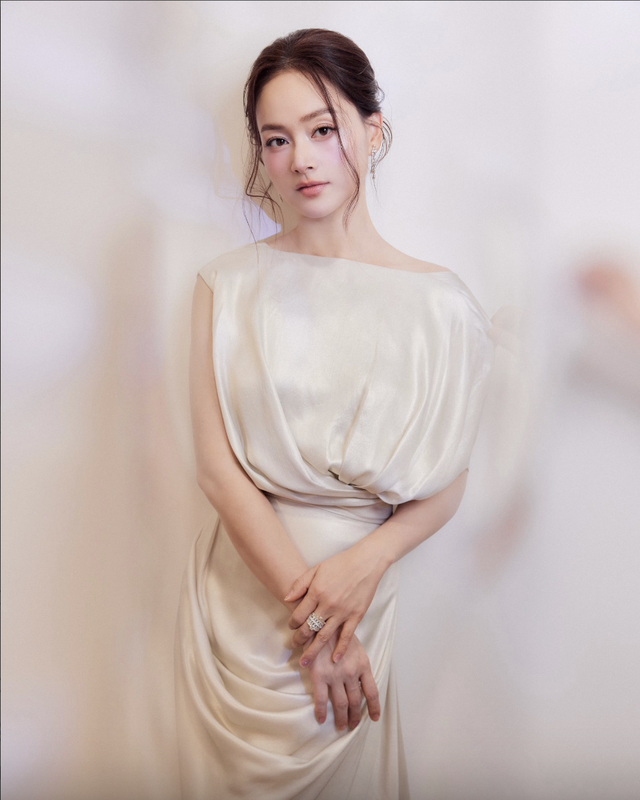 Cuộc sống của diễn vi&ecirc;n Lan Phương sau biến cố h&ocirc;n nh&acirc;n - Ảnh 2.