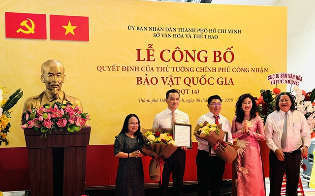 Cận cảnh hai bảo vật quốc gia mới của TP.HCM- Ảnh 2.