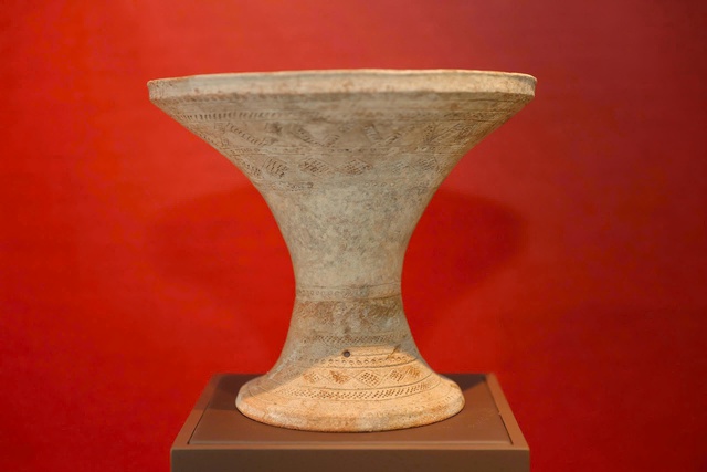 Cận cảnh hai bảo vật quốc gia mới của TP.HCM- Ảnh 3.