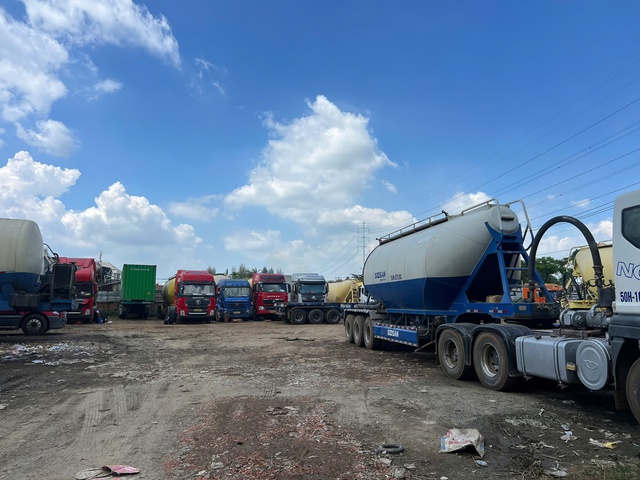  Xử lý vi phạm các bãi xe container tự phát trên đường Võ Chí Công- Ảnh 6.