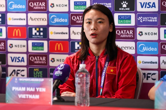 Đội tuyển nữ Việt Nam đấu Đ&agrave;i Loan v&agrave;o 12 giờ trưa, nắng &lsquo;vỡ đầu&rsquo;: HLV Mai Đức Chung n&oacute;i g&igrave;?- Ảnh 2.