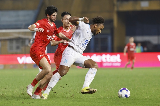 Trung vệ Việt kiều thể h&igrave;nh l&yacute; tưởng m&agrave; đội tuyển Việt Nam rất cần- Ảnh 1.