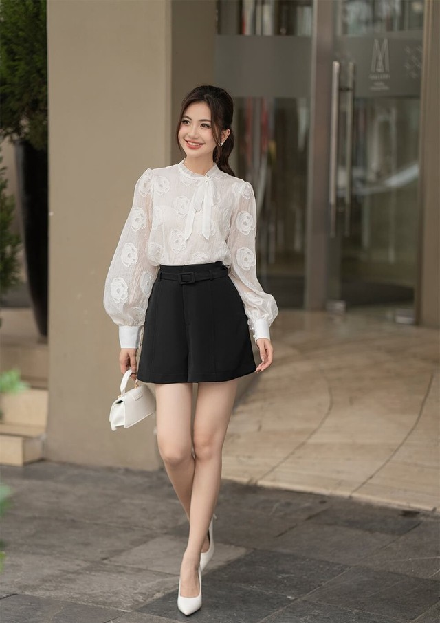 Thoải mái xuống phố với quần shorts cạp cao- Ảnh 4. Thoải mái xuống phố với quần shorts cạp cao- Ảnh 4.