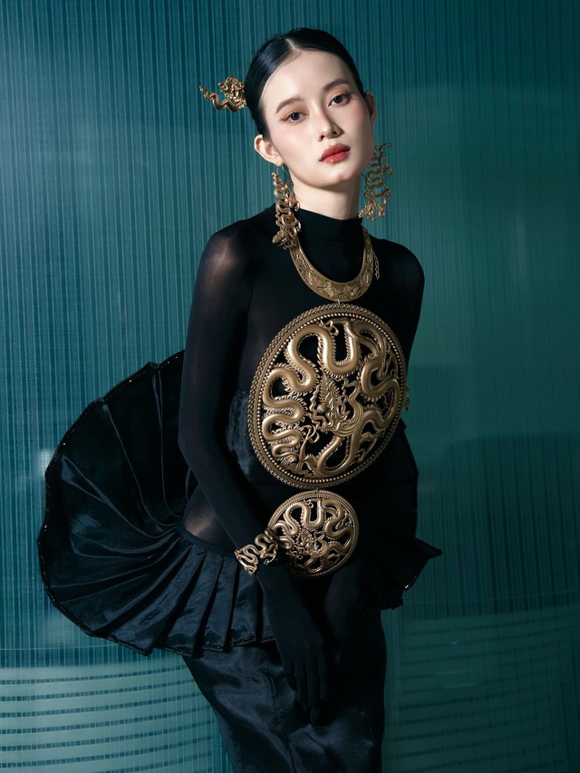 Nh&agrave; thiết kế nữ đưa thời trang Việt ra thế giới- Ảnh 5.