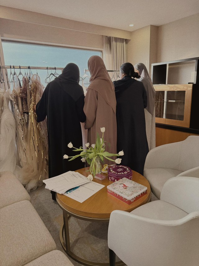 Nh&agrave; thiết kế nữ đưa thời trang Việt ra thế giới- Ảnh 6.