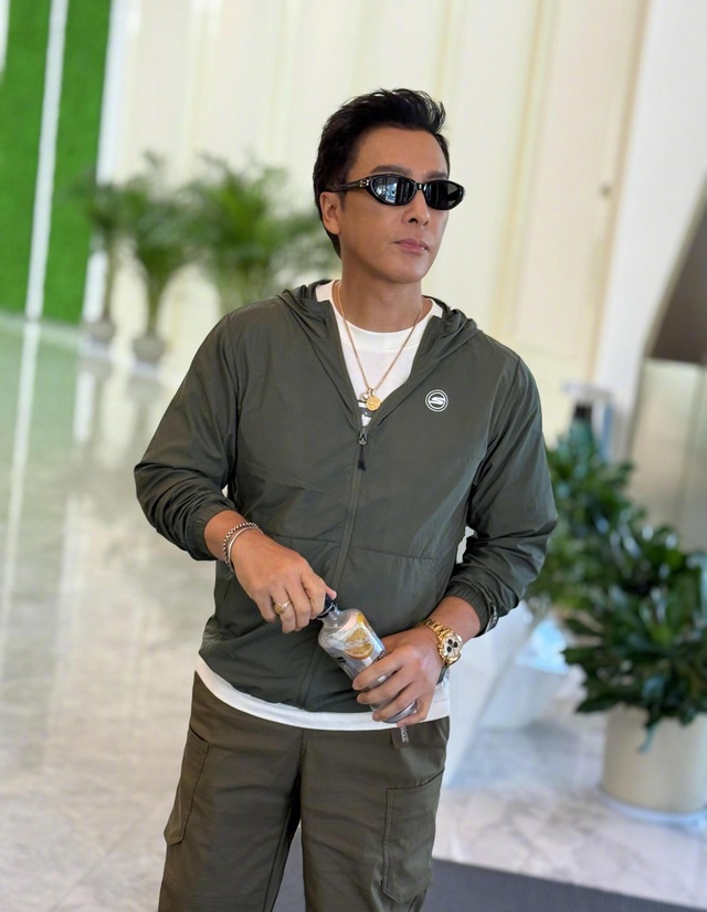  'Tôi sẽ cân nhắc việc giải nghệ khi bằng tuổi Thành Long'- Ảnh 3.