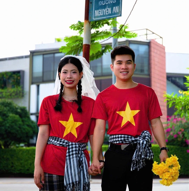 Bộ ảnh cưới đặc biệt của cặp đôi nên duyên nhờ... đi nhặt rác- Ảnh 5.