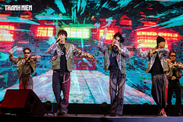 Gặp sự cố tr&igrave;nh diễn, Đ&ocirc;ng Nhi vẫn 'đốt ch&aacute;y' s&acirc;n khấu trước h&agrave;ng ng&agrave;n kh&aacute;n giả- Ảnh 7.