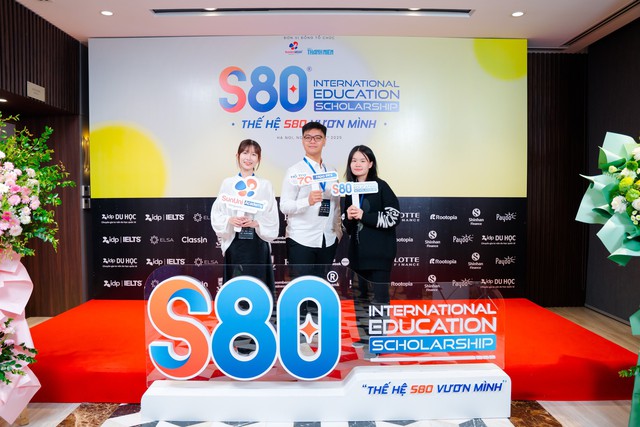 10.500 người đăng k&yacute; học tiếng Anh c&ugrave;ng l&uacute;c: Điều g&igrave; đang xảy ra? - Ảnh 2.