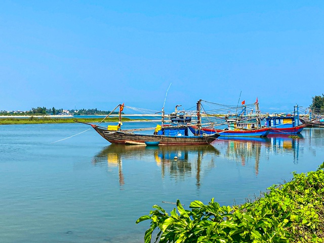 Đề xuất 950 tỉ đồng x&acirc;y đ&ecirc; chắn c&aacute;t, nạo v&eacute;t luồng lạch tại Cửa Lở - Ảnh 2.