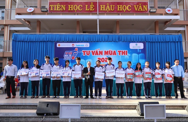 Tuyển sinh ĐH 2026: Giải đ&aacute;p băn khoăn về x&eacute;t tuyển học bạ v&agrave; chứng chỉ IELTS - Ảnh 6.