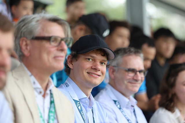 Khán giả ‘đặc biệt’ nước Đức bất ngờ trước sự lôi cuốn của giải bóng đá Thanh Niên sinh viên Việt Nam- Ảnh 3.