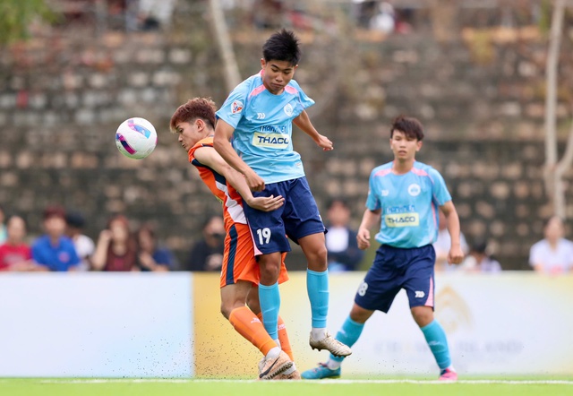 Khán giả ‘đặc biệt’ nước Đức bất ngờ trước sự lôi cuốn của giải bóng đá Thanh Niên sinh viên Việt Nam- Ảnh 4.