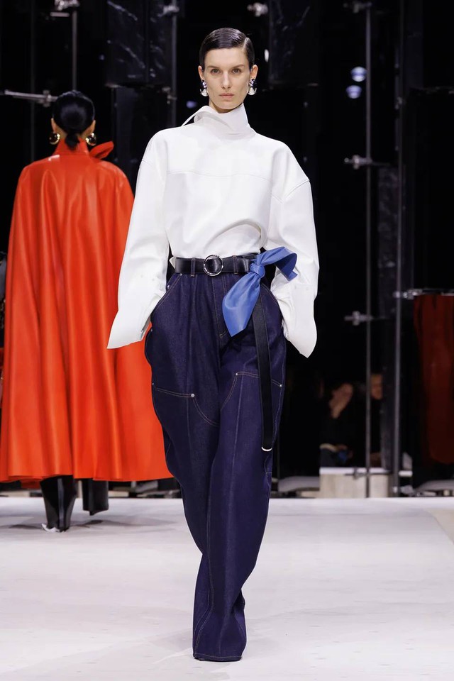 Mẹo phối đồ theo xu hướng vintage revival chuẩn fashionista hiệu quả- Ảnh 1. Mẹo phối đồ theo xu hướng vintage revival chuẩn fashionista hiệu quả- Ảnh 1.