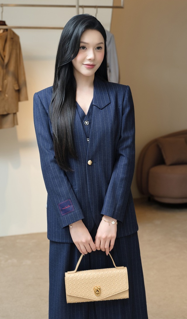 Đâu là những kiểu áo khoác đẹp đáng để đầu tư trong mùa xuân hè?- Ảnh 3.