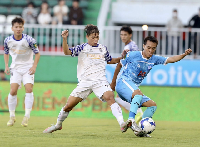 Đội của cố vấn Park Hang-seo thắng Đồng Th&aacute;p: Vượt mặt Kh&aacute;nh H&ograve;a, b&aacute;m đuổi Trường Tươi Đồng Nai.- Ảnh 1.