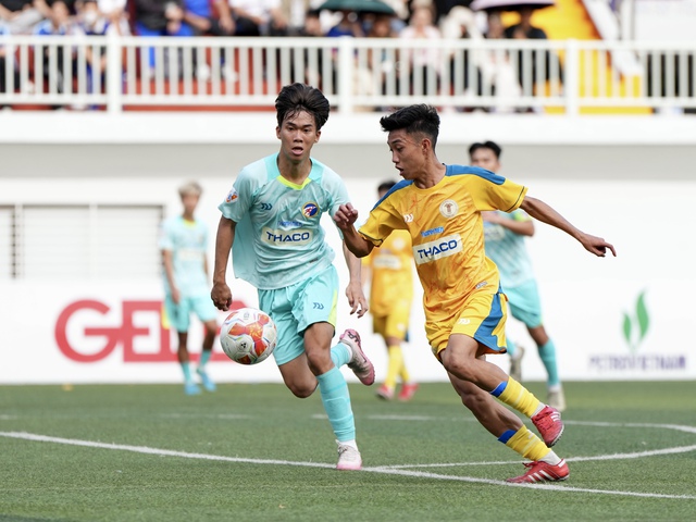 Cuộc đấu đầy duy&ecirc;n nợ giữa nh&agrave; đương kim v&ocirc; địch v&agrave; &aacute; qu&acirc;n- Ảnh 1.