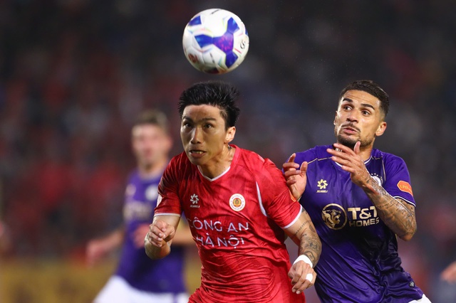 Ho&agrave;ng H&ecirc;n chơi cực hay khi HLV Kim Sang-sik dự kh&aacute;n, H&agrave; Nội quật ng&atilde; đội đầu bảng CAHN- Ảnh 4.