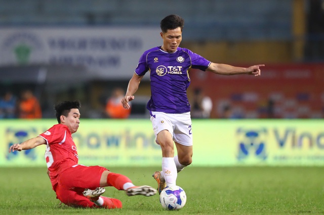 Ho&agrave;ng H&ecirc;n chơi cực hay khi HLV Kim Sang-sik dự kh&aacute;n, H&agrave; Nội quật ng&atilde; đội đầu bảng CAHN- Ảnh 3.