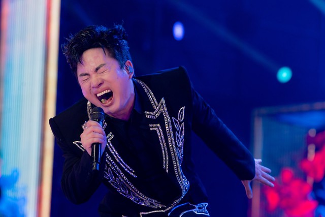 T&ugrave;ng Dương đu d&acirc;y, h&aacute;t nhạc remix - Ảnh 3.