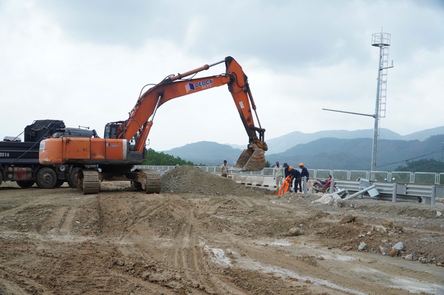 Cao tốc ph&iacute;a đ&ocirc;ng tỉnh Gia Lai tiếp tục lỡ hẹn th&ocirc;ng xe  - Ảnh 4.