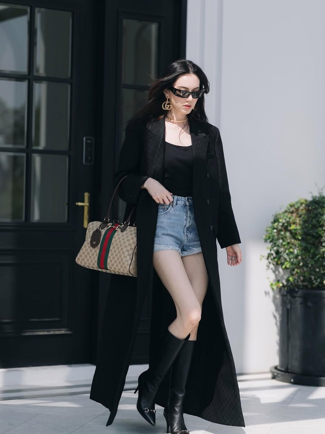 Không ngại nổi bật cùng bông tai to bản đầy táo bạo - Ảnh 2.