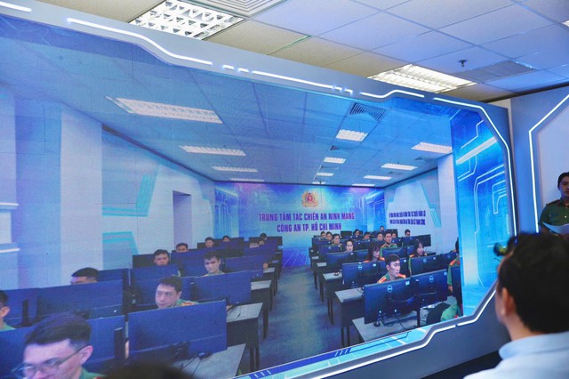 C&ocirc;ng an TP.HCM ra mắt Trung t&acirc;m T&aacute;c chiến An ninh mạng - Ảnh 2.