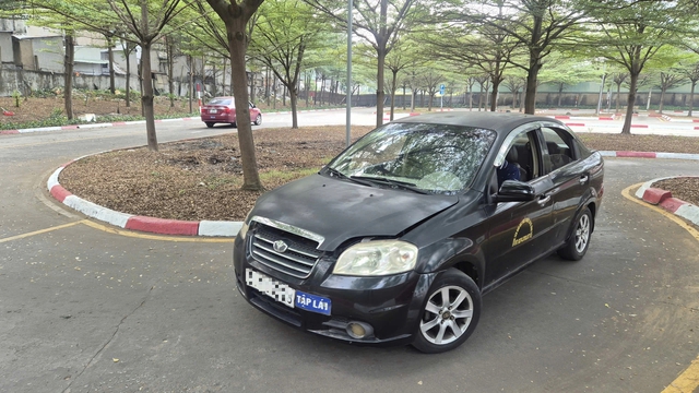 Vì sao nhiều người chưa có xe nhưng vẫn học bằng lái ô tô? - Ảnh 3.