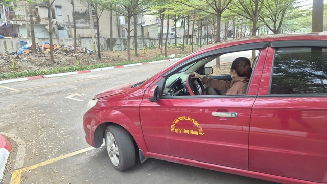 Vì sao nhiều người chưa có xe nhưng vẫn học bằng lái ô tô? - Ảnh 4.