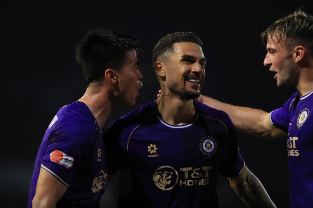 Đỗ Ho&agrave;ng H&ecirc;n rực s&aacute;ng, thầy Kim đ&atilde; thấy: C&ugrave;ng đội tuyển Việt Nam x&eacute; lưới Malaysia?- Ảnh 3.