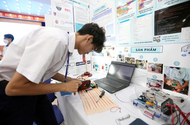 Trường ĐH kh&ocirc;ng tuyển thẳng học sinh đạt giải khoa học kỹ thuật, v&igrave; sao? - Ảnh 2.