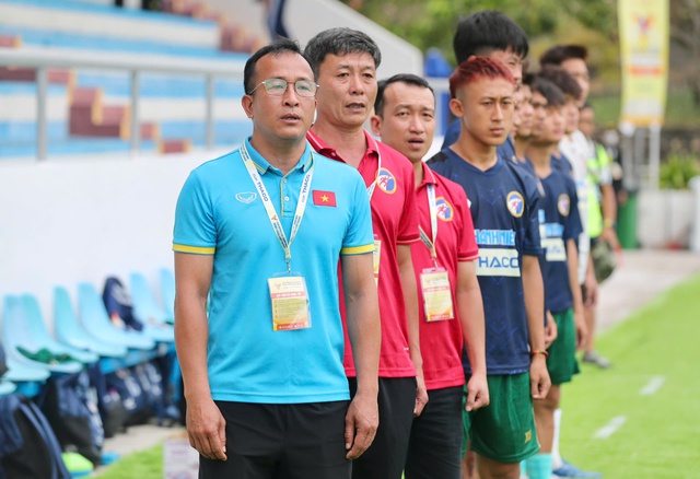 Cầu thủ ghi si&ecirc;u phẩm gi&uacute;p đại diện Đ&agrave; Nẵng thắng lợi: 'Rất bất ngờ v&igrave;...'- Ảnh 4.