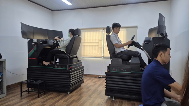 Vì sao nhiều người chưa có xe nhưng vẫn học bằng lái ô tô? - Ảnh 2.