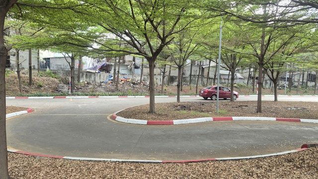 Vì sao nhiều người chưa có xe nhưng vẫn học bằng lái ô tô? - Ảnh 5.