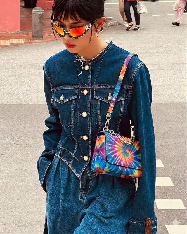 Trang phục loang màu mang luồng gió mới cho phong cách đời thường - Ảnh 8.