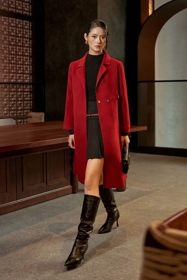 Sắc đỏ nồng nàn kết hợp đen huyền bí tạo diện mạo thời thượng- Ảnh 2.