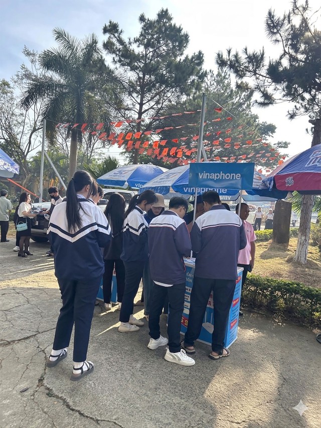 VNPT Lâm Đồng: 20 năm miệt mài ‘tiếp sức’, cùng sĩ tử viết tiếp ước mơ - Ảnh 3.