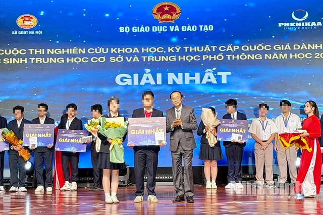 Cuộc thi nghi&ecirc;n cứu KHKT quốc gia: Từ 'tấm v&eacute; v&agrave;ng' đến 'mất điểm' với dư luận - Ảnh 1.