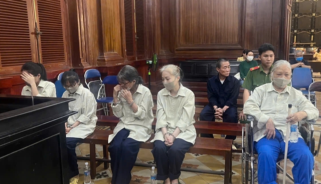 Gia đ&igrave;nh bị c&aacute;o bổ sung t&agrave;i sản trừ nợ cho ng&acirc;n h&agrave;ng, t&ograve;a ho&atilde;n xử- Ảnh 1.