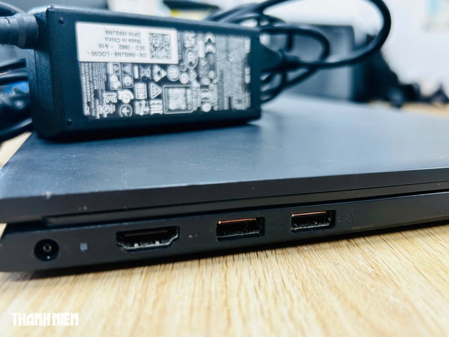 Tại sao những chiếc laptop 'xịn' nhất vẫn d&ugrave;ng cổng USB từ 26 năm trước? - Ảnh 1.