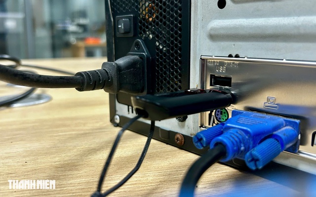 Tại sao những chiếc laptop 'xịn' nhất vẫn d&ugrave;ng cổng USB từ 26 năm trước? - Ảnh 3.