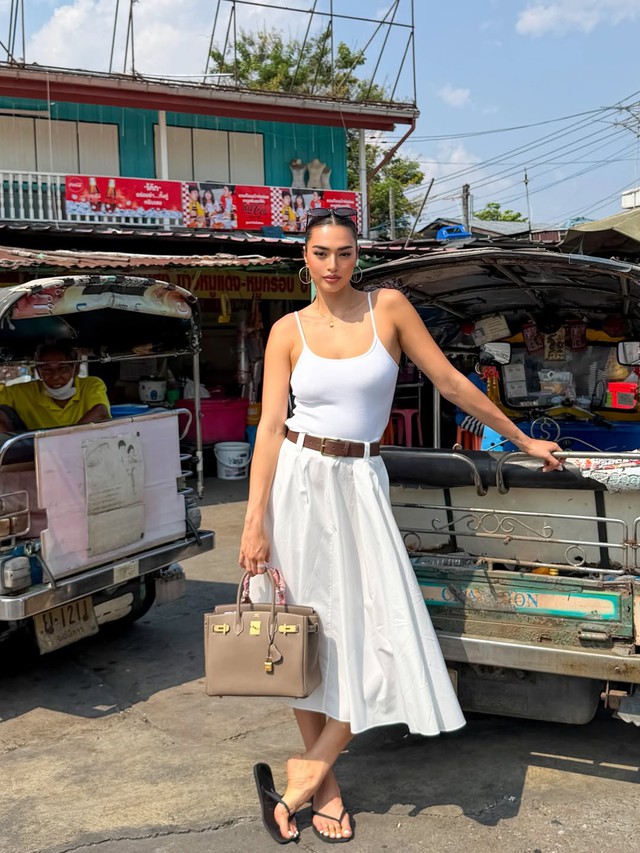 Mẫu giày êm chân, tối giản và thoáng mát ‘must have’ mùa hè - Ảnh 1.