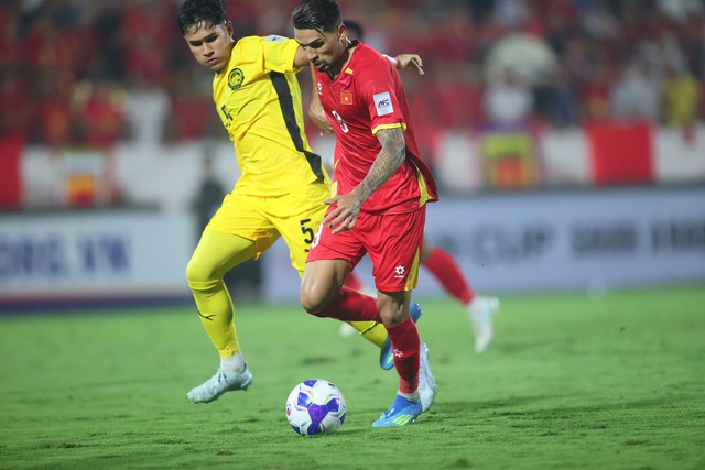 Đội tuyển Việt Nam rất kh&aacute;c biệt, cực mạnh ở điểm &iacute;t ai ngờ- Ảnh 2.