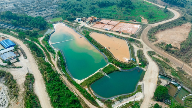 C&ugrave;ng nh&oacute;m kim loại: V&agrave;ng rớt gi&aacute; li&ecirc;n tục, vonfram li&ecirc;n tiếp lập đỉnh mới - Ảnh 4.